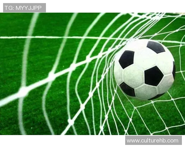 帕尼尼手提箱足球球星卡收藏价值解析与投资潜力分析