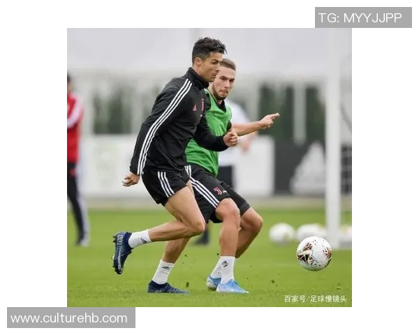 足球球星泡面头发型引领潮流展现独特个性风格魅力